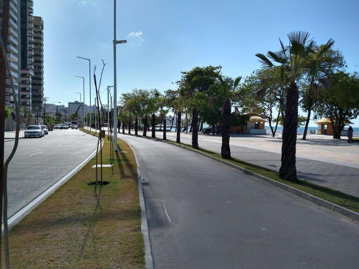 Apartamento Flat 302 Costeira Beira Mar *